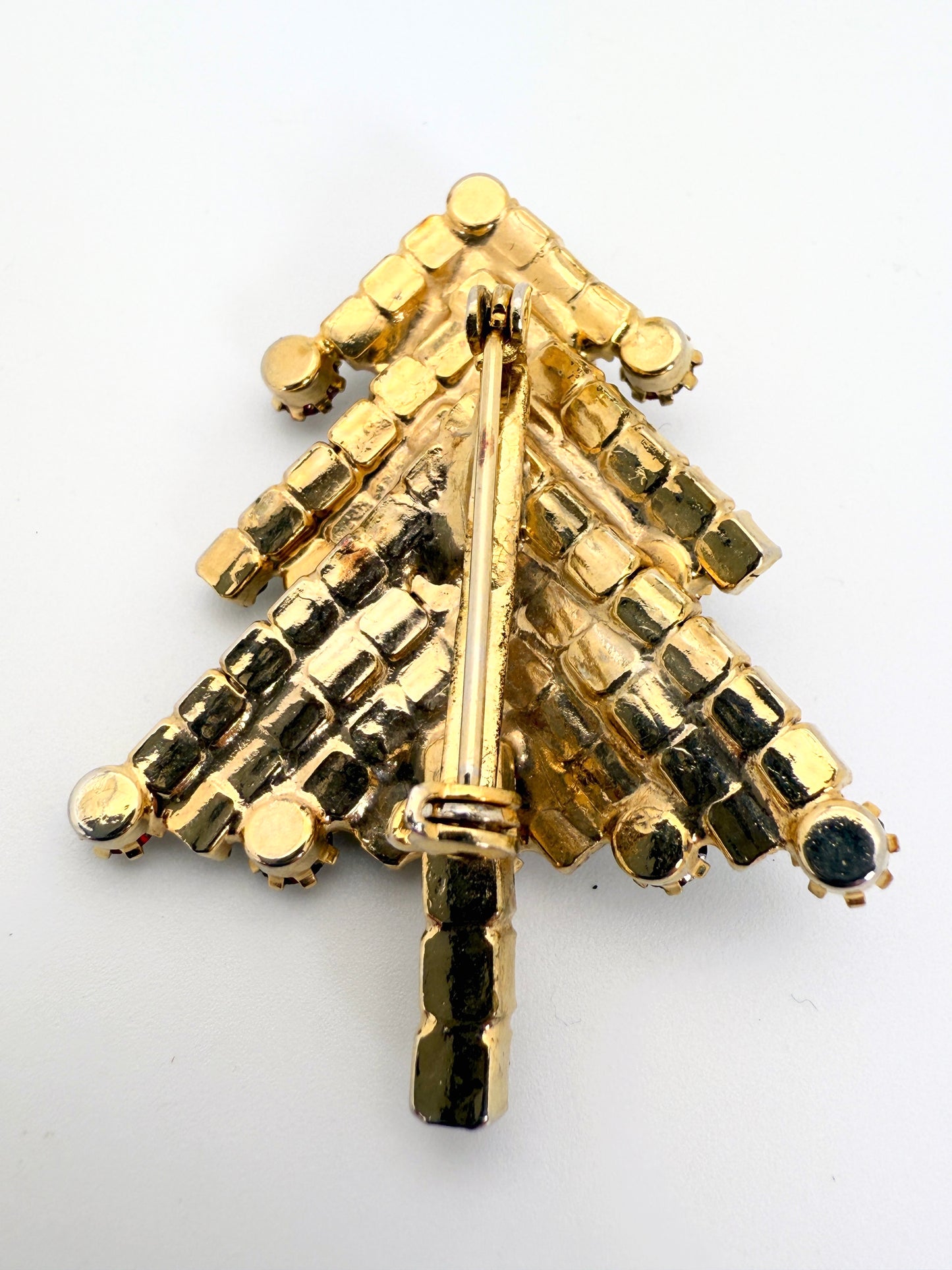 Vintage Triple-Tier Christmas Tree Brooch – Emerald & Ruby Rhinestones, Prong Set