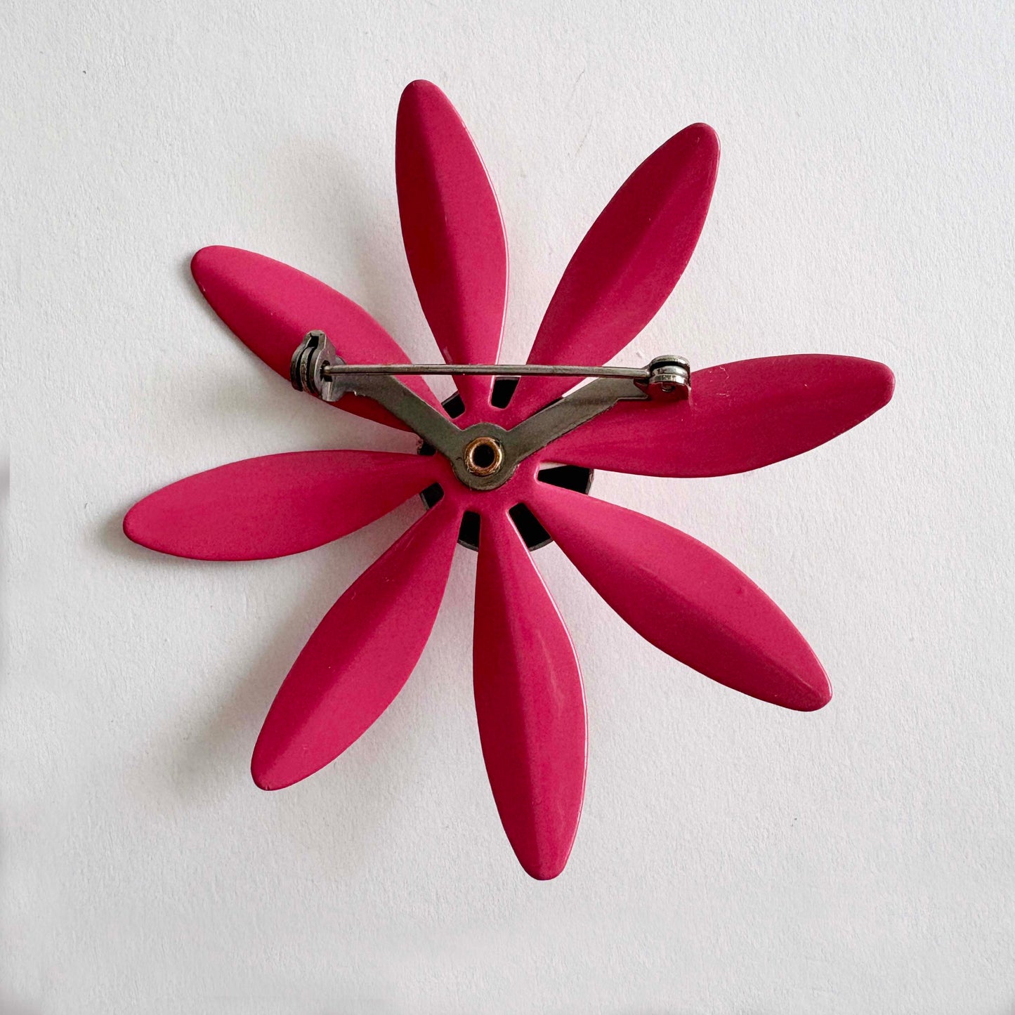 Vintage Two-Tone Pink Enamel Flower Power Brooch | 1960s–70s