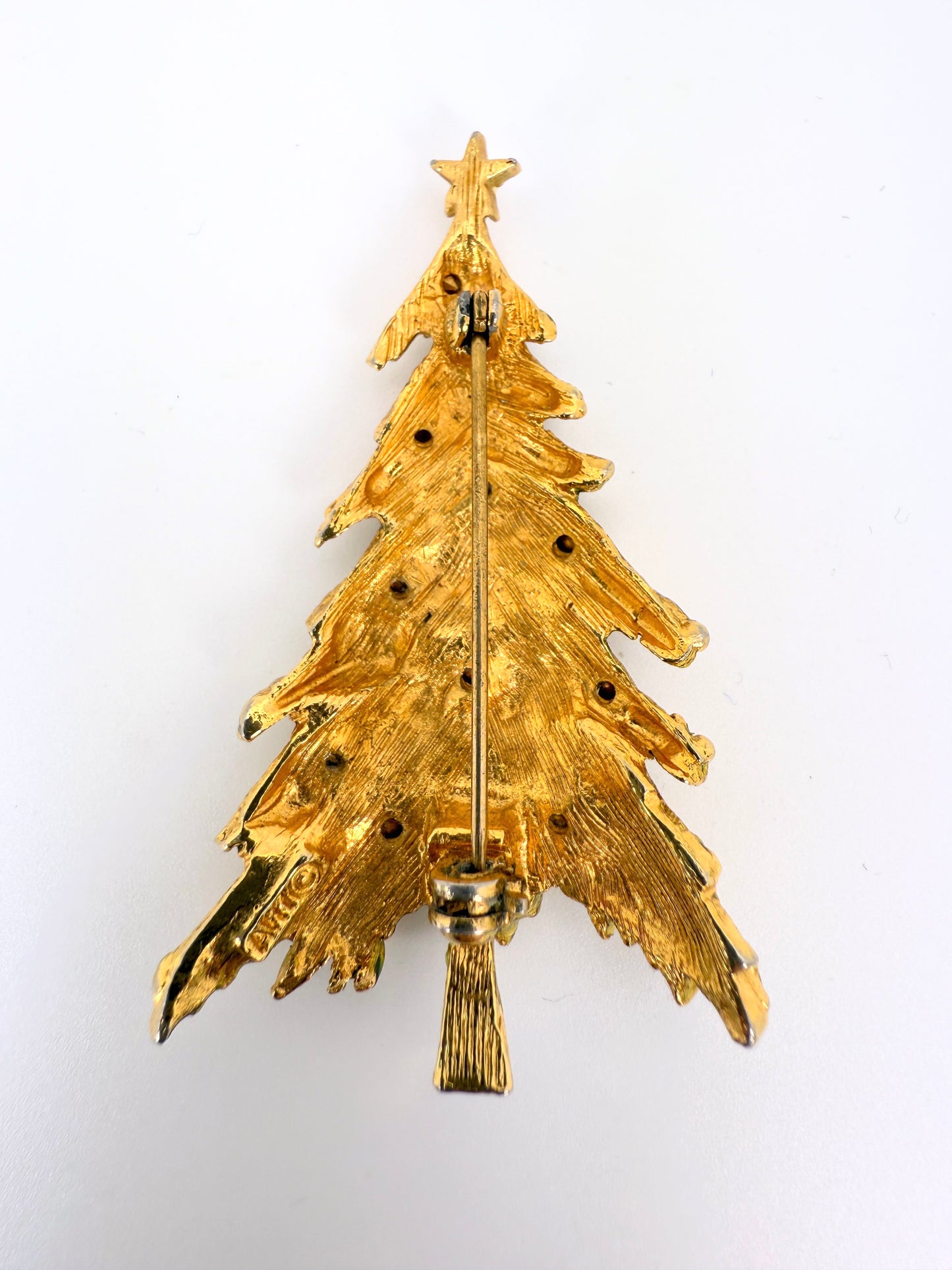 Vintage ART (Arthur Pepper) Gold-Tone Textured Christmas Tree Brooch with Rhinestones