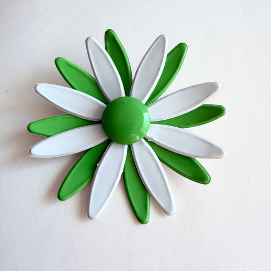 Vintage 1970s vinyl green and white flower hair clip accessory