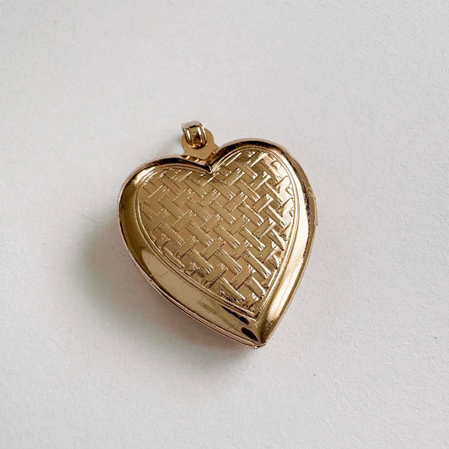 Vintage Heart Locket Gold-tone