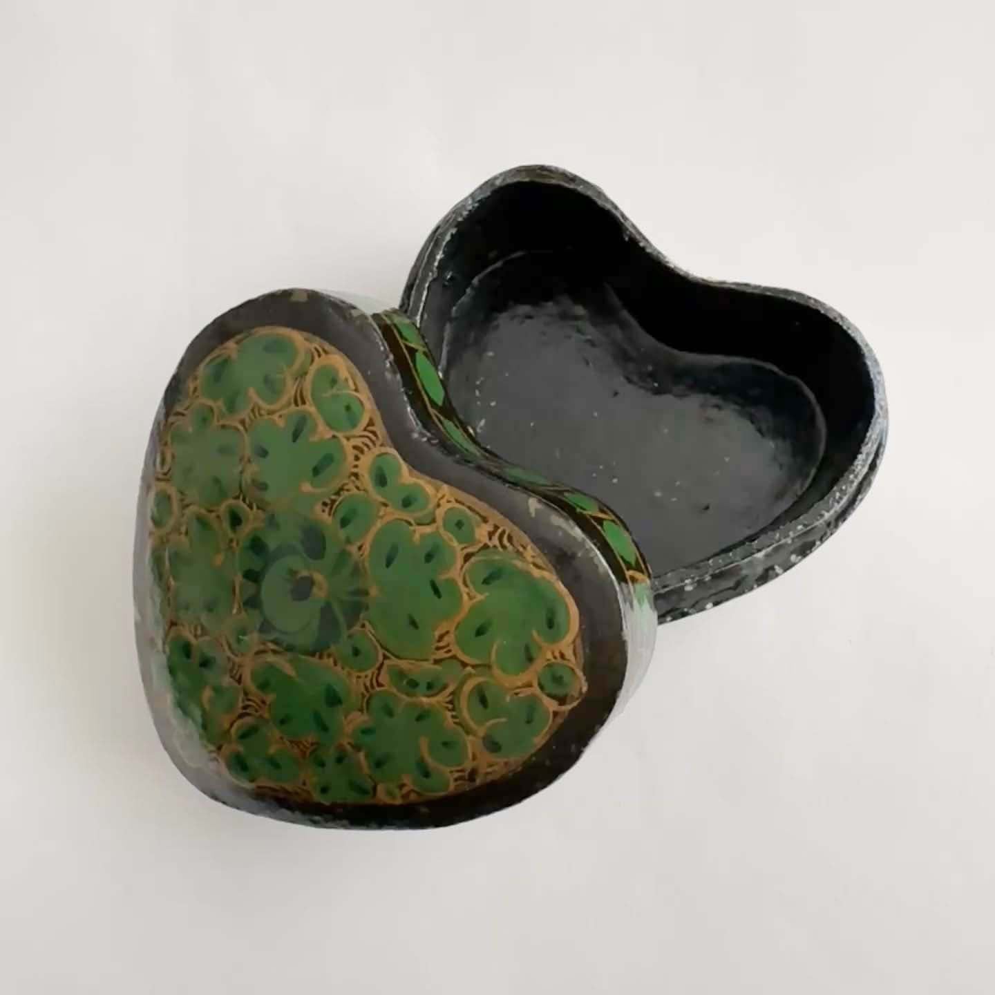 heart shaped trinket box
