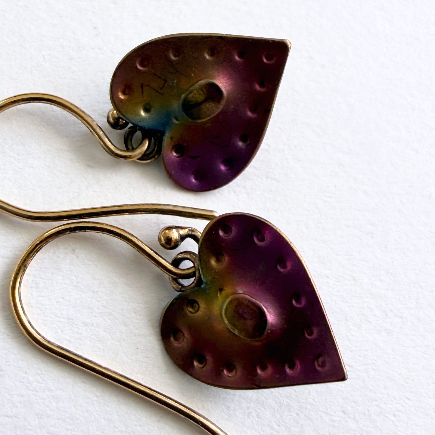 Holly Yashi Retired Hand-Signed Niobium Heart Earrings – Labradorite – Gold-Plated Sterling Silver