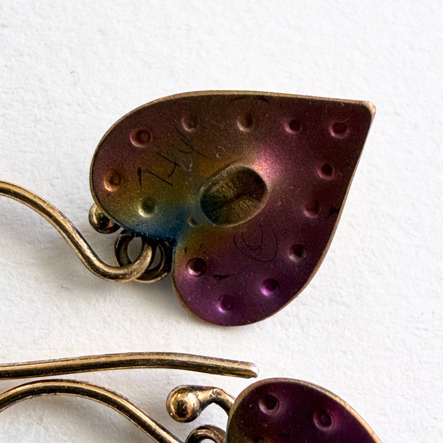 Holly Yashi Retired Hand-Signed Niobium Heart Earrings – Labradorite – Gold-Plated Sterling Silver